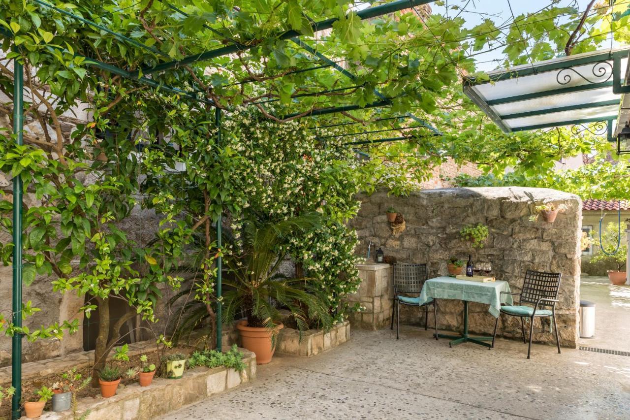 Luxury Apartment Silvana With Beautiful Garden Split Exterior foto