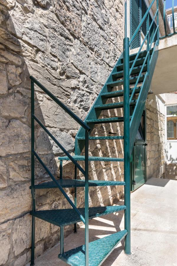 Luxury Apartment Silvana With Beautiful Garden Split Exterior foto