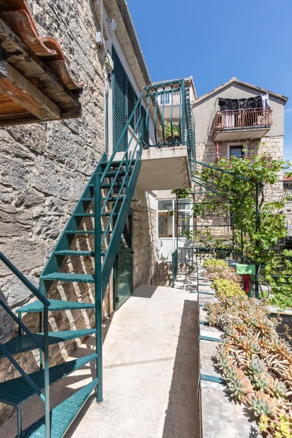 Luxury Apartment Silvana With Beautiful Garden Split Exterior foto